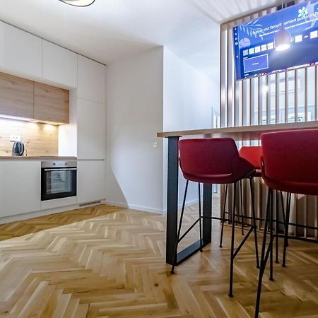 Tkalcha Studio Deluxe Apartment Zagreb Bagian luar foto