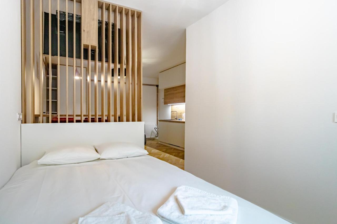 Tkalcha Studio Deluxe Apartment Zagreb Bagian luar foto