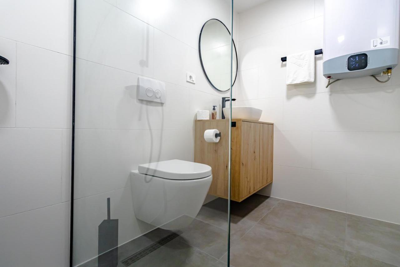 Tkalcha Studio Deluxe Apartment Zagreb Bagian luar foto