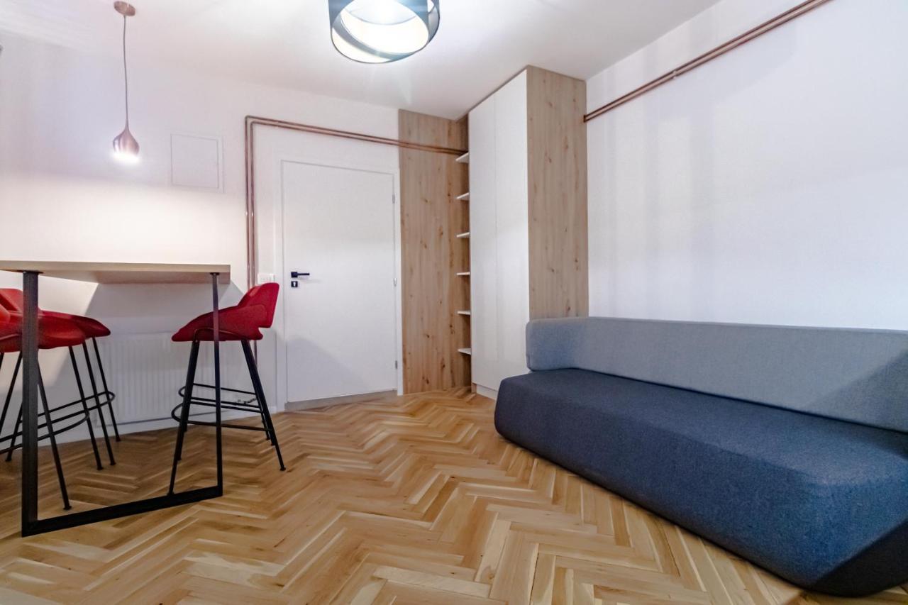 Tkalcha Studio Deluxe Apartment Zagreb Bagian luar foto